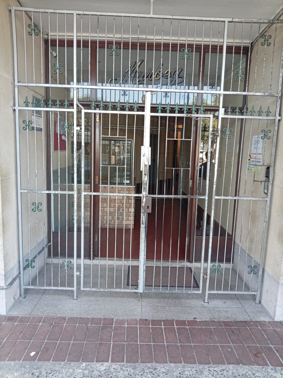 1 Bedroom Property for Sale in Esplanade KwaZulu-Natal