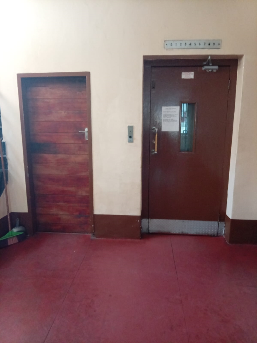 1 Bedroom Property for Sale in Esplanade KwaZulu-Natal