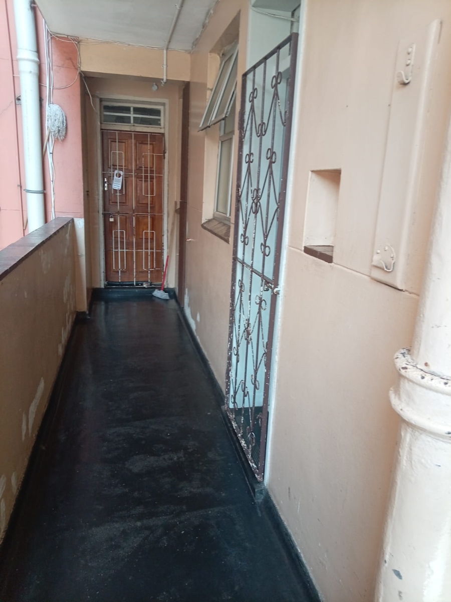 1 Bedroom Property for Sale in Esplanade KwaZulu-Natal