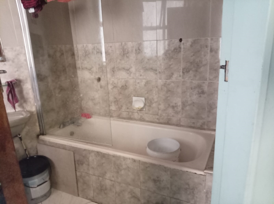 1 Bedroom Property for Sale in Esplanade KwaZulu-Natal