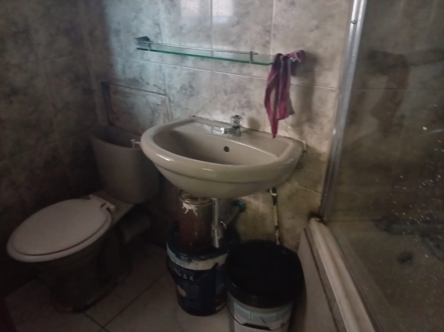 1 Bedroom Property for Sale in Esplanade KwaZulu-Natal