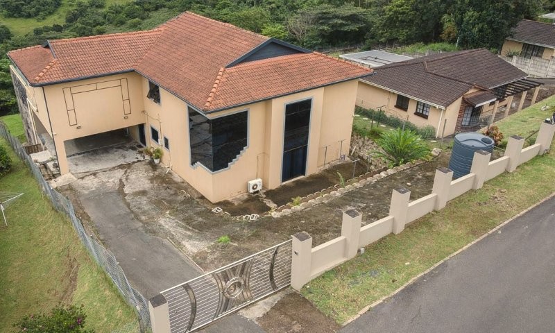 4 Bedroom Property for Sale in Highlands Hills KwaZulu-Natal