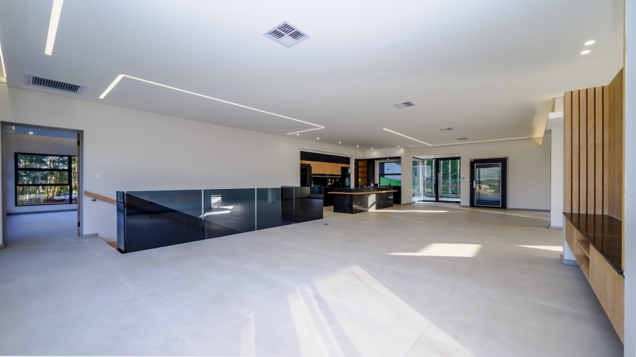 5 Bedroom Property for Sale in Ballito Central KwaZulu-Natal