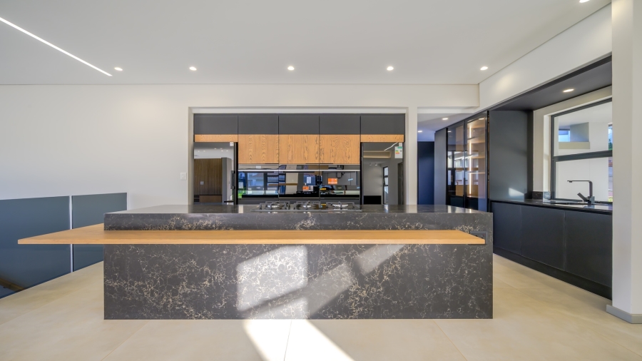 5 Bedroom Property for Sale in Ballito Central KwaZulu-Natal