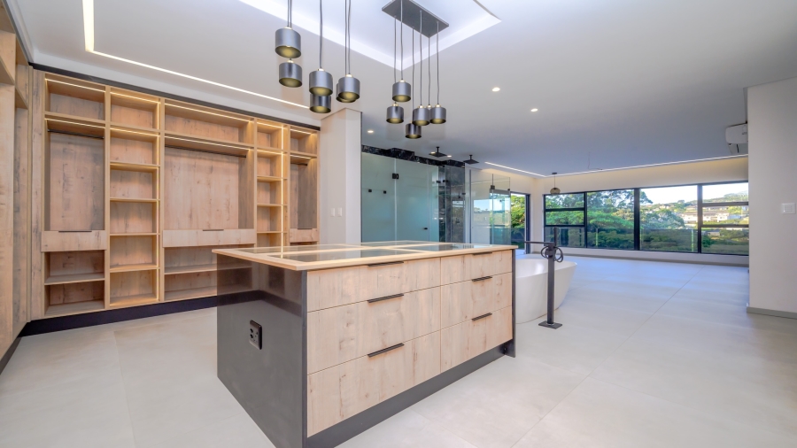 5 Bedroom Property for Sale in Ballito Central KwaZulu-Natal