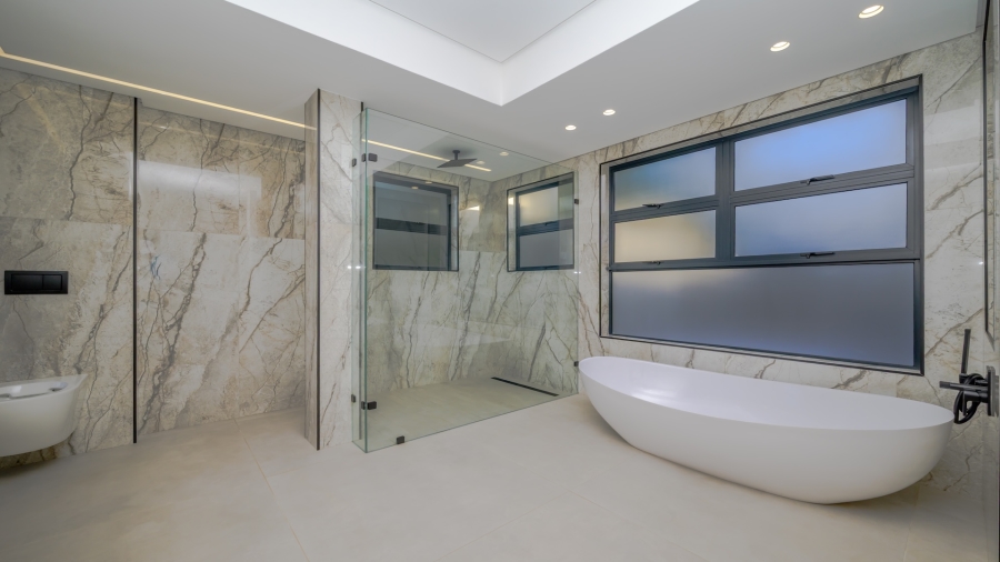 5 Bedroom Property for Sale in Ballito Central KwaZulu-Natal