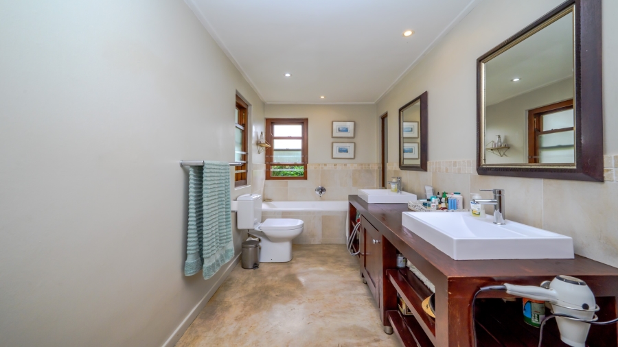 5 Bedroom Property for Sale in Zinkwazi Beach KwaZulu-Natal