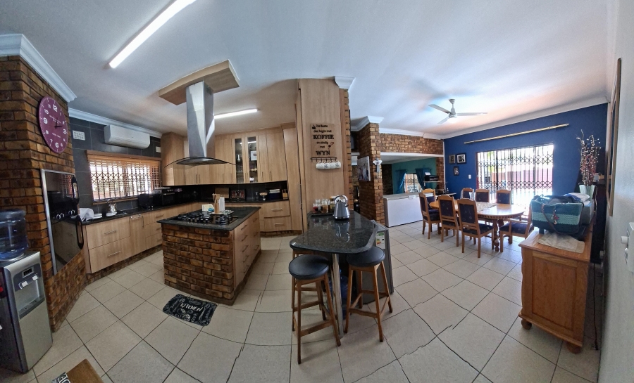 4 Bedroom Property for Sale in Meer En See KwaZulu-Natal