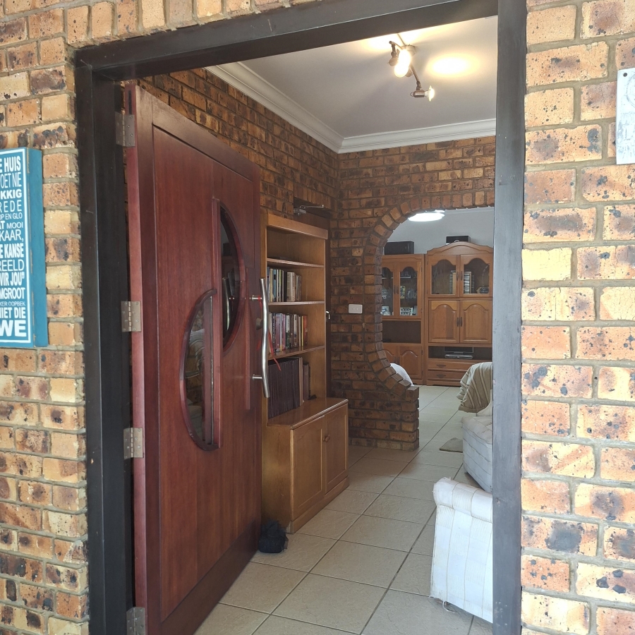 4 Bedroom Property for Sale in Meer En See KwaZulu-Natal