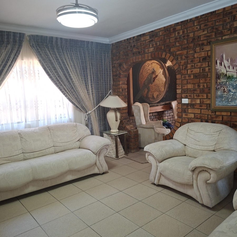 4 Bedroom Property for Sale in Meer En See KwaZulu-Natal