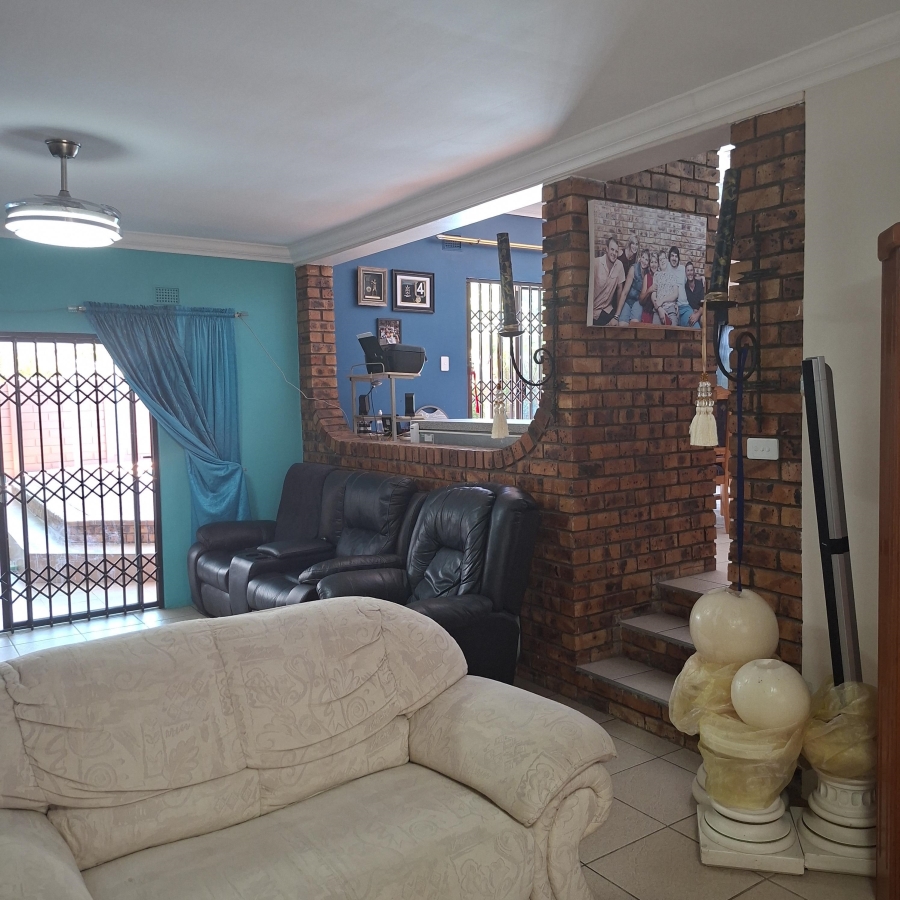 4 Bedroom Property for Sale in Meer En See KwaZulu-Natal