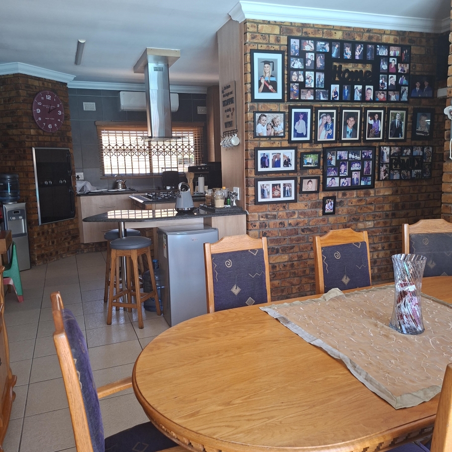 4 Bedroom Property for Sale in Meer En See KwaZulu-Natal