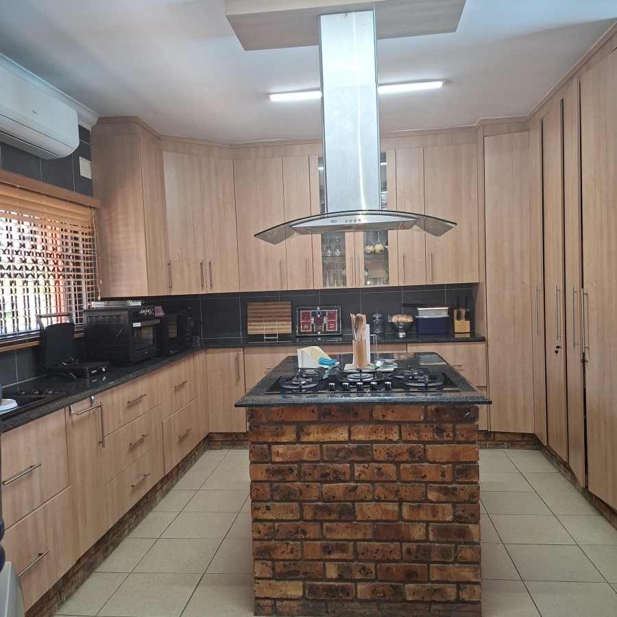 4 Bedroom Property for Sale in Meer En See KwaZulu-Natal