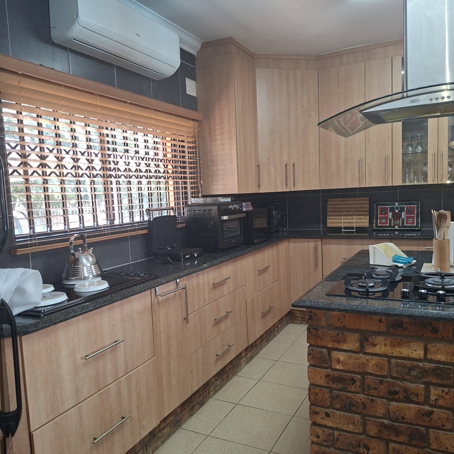 4 Bedroom Property for Sale in Meer En See KwaZulu-Natal