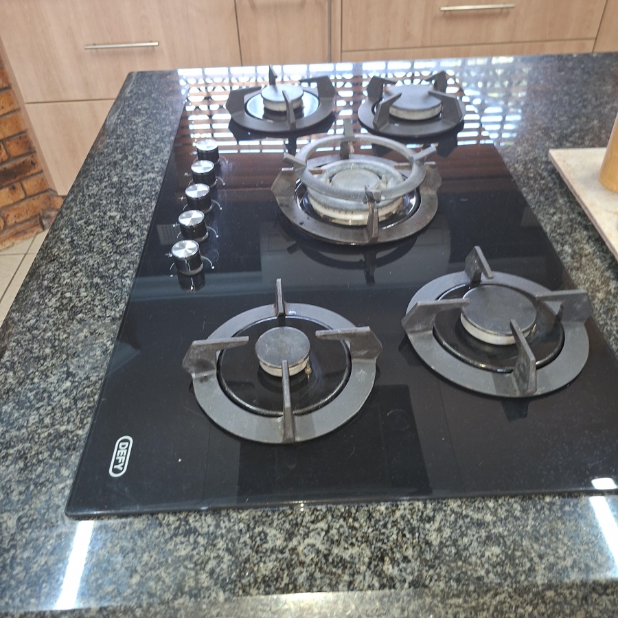 4 Bedroom Property for Sale in Meer En See KwaZulu-Natal