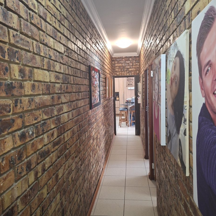 4 Bedroom Property for Sale in Meer En See KwaZulu-Natal