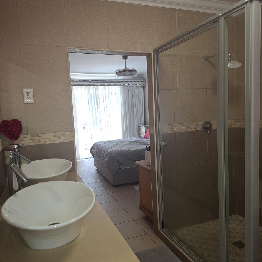 4 Bedroom Property for Sale in Meer En See KwaZulu-Natal