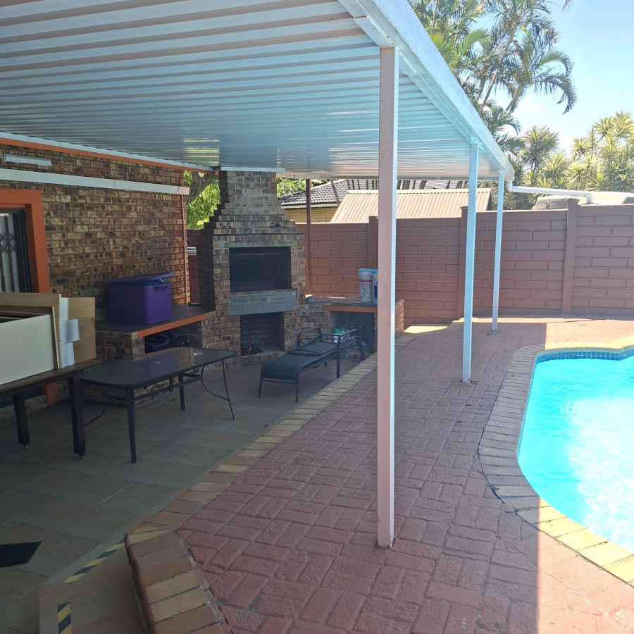 4 Bedroom Property for Sale in Meer En See KwaZulu-Natal