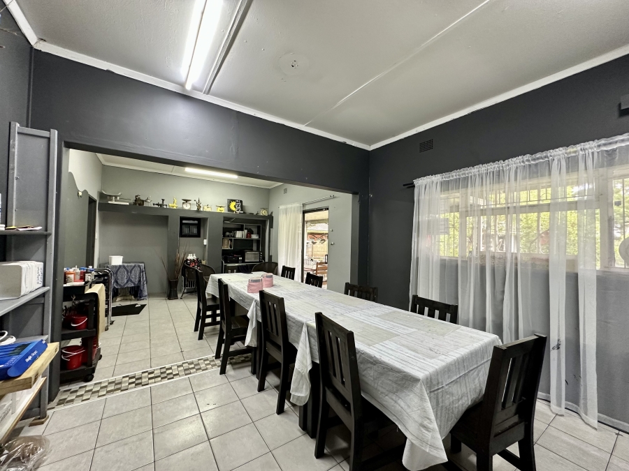 7 Bedroom Property for Sale in Meer En See KwaZulu-Natal