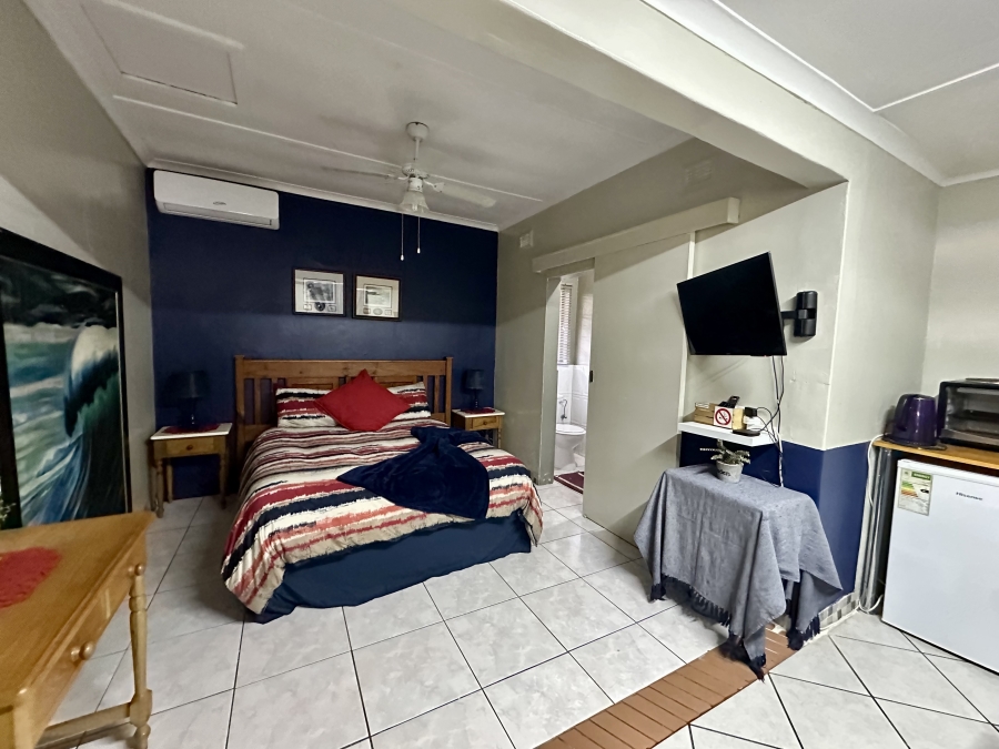 7 Bedroom Property for Sale in Meer En See KwaZulu-Natal