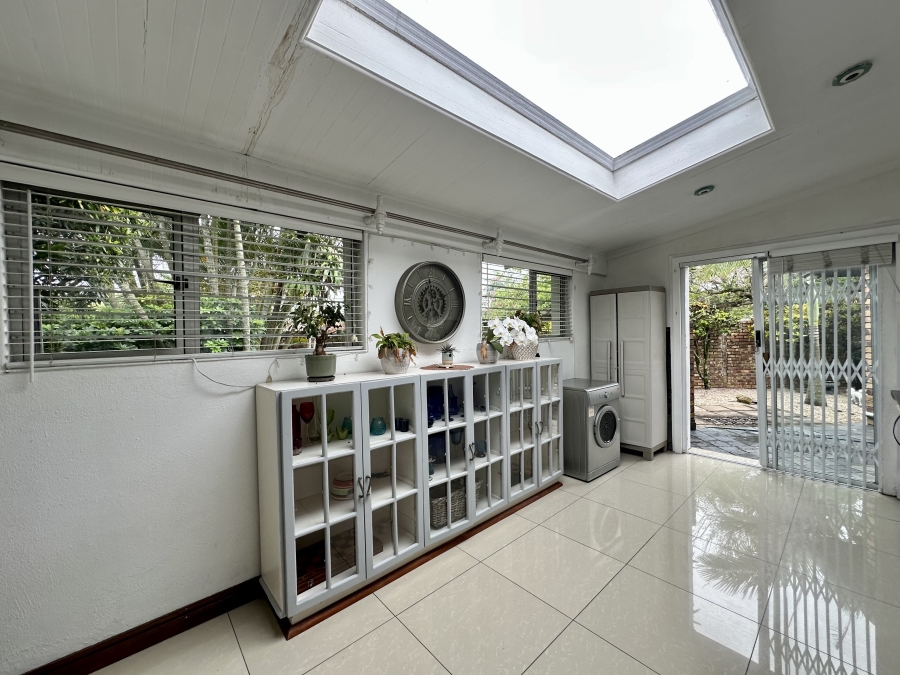 5 Bedroom Property for Sale in Meer En See KwaZulu-Natal