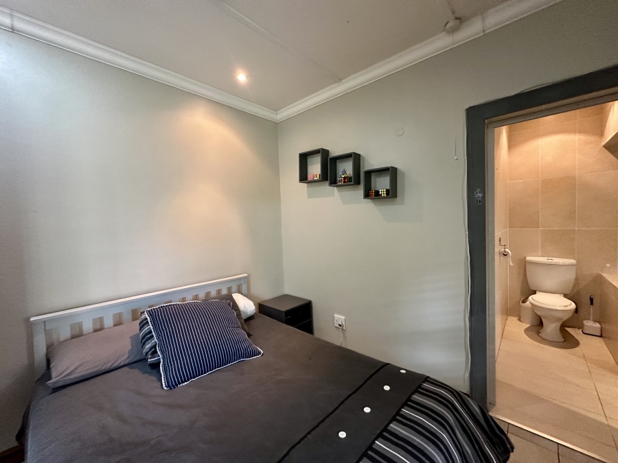 5 Bedroom Property for Sale in Meer En See KwaZulu-Natal