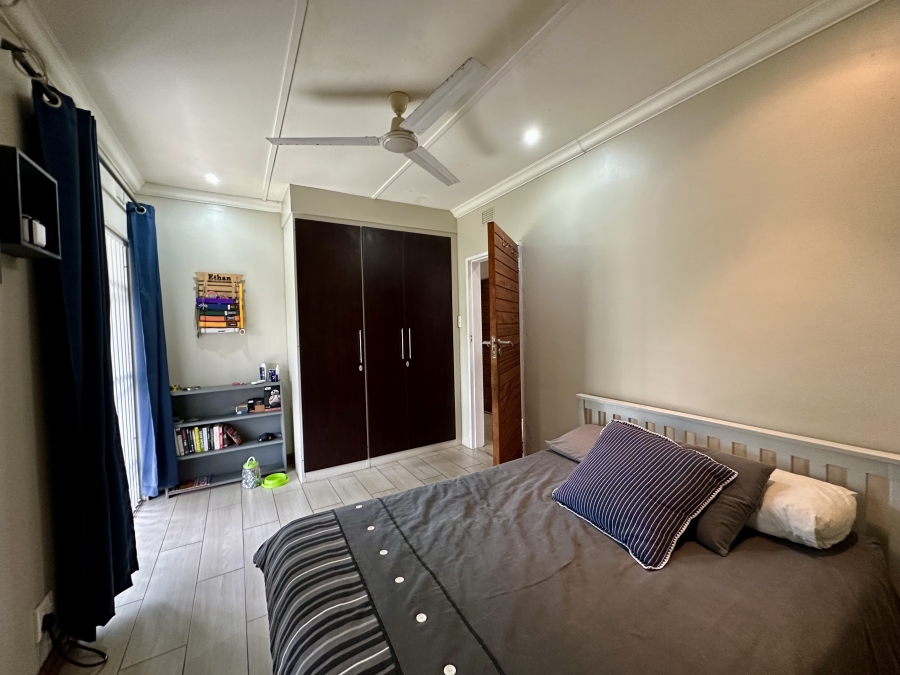 5 Bedroom Property for Sale in Meer En See KwaZulu-Natal