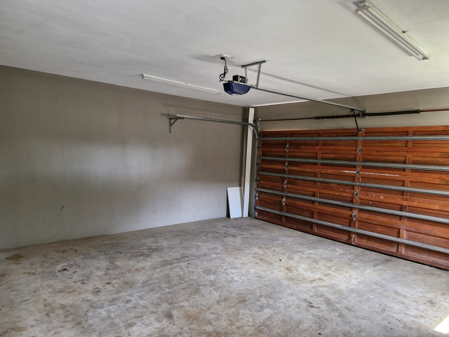 To Let 3 Bedroom Property for Rent in ZSM Industrial KwaZulu-Natal