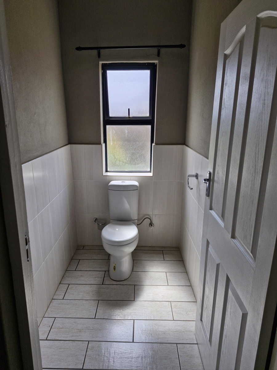 To Let 3 Bedroom Property for Rent in ZSM Industrial KwaZulu-Natal