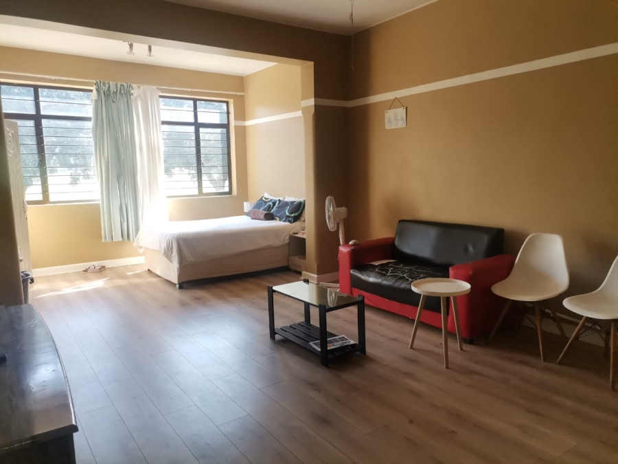 1 Bedroom Property for Sale in Essenwood KwaZulu-Natal