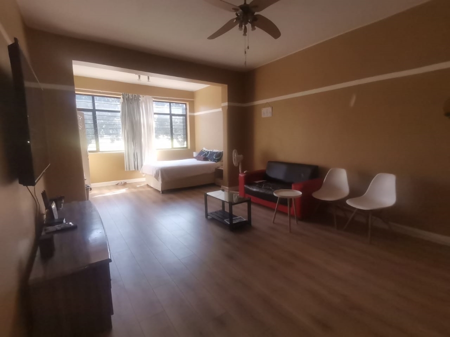 1 Bedroom Property for Sale in Essenwood KwaZulu-Natal