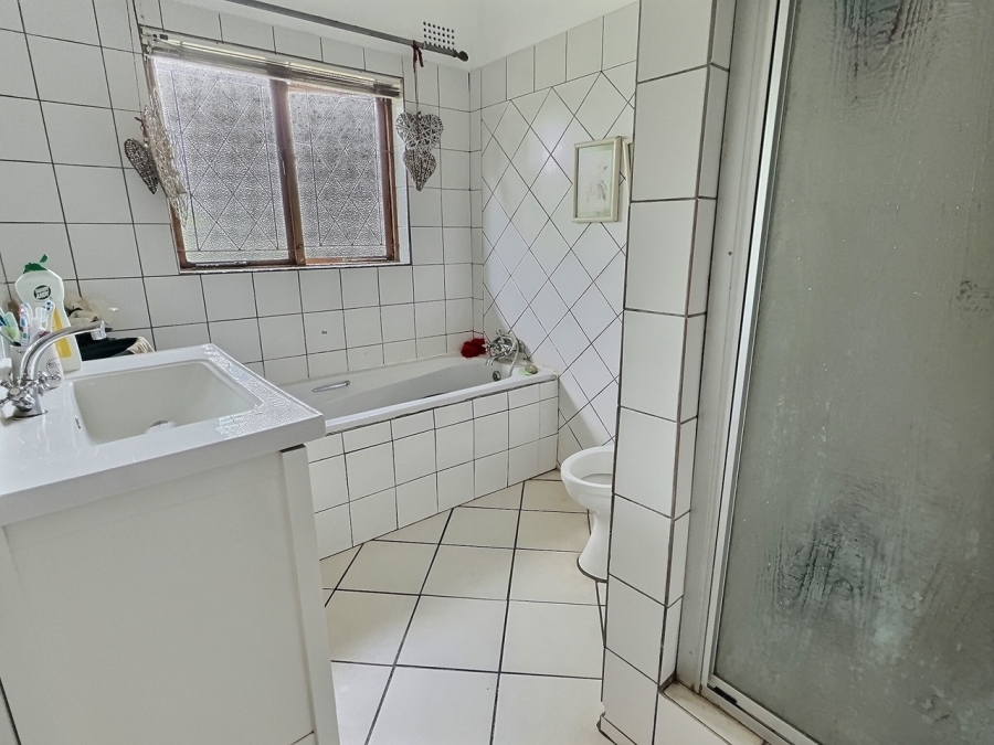 5 Bedroom Property for Sale in Nyala Park KwaZulu-Natal