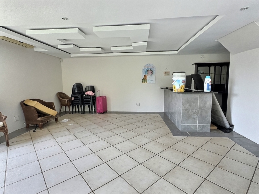 5 Bedroom Property for Sale in Nyala Park KwaZulu-Natal