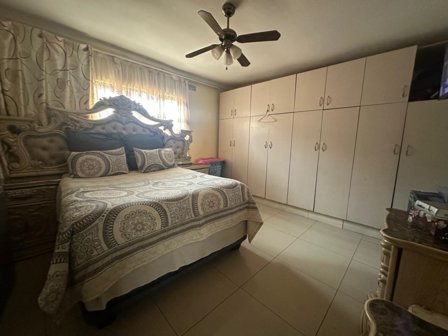 3 Bedroom Property for Sale in Glenwood KwaZulu-Natal