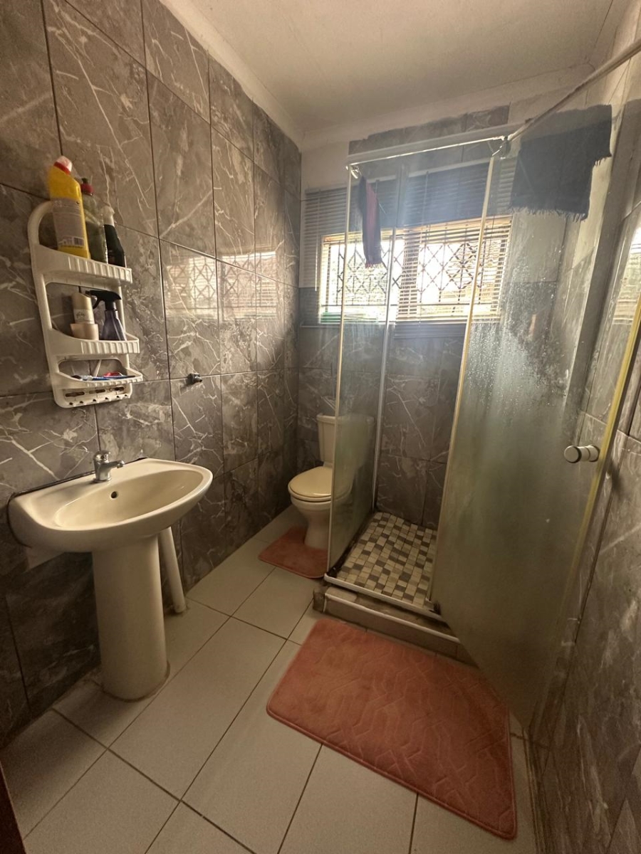 3 Bedroom Property for Sale in Glenwood KwaZulu-Natal