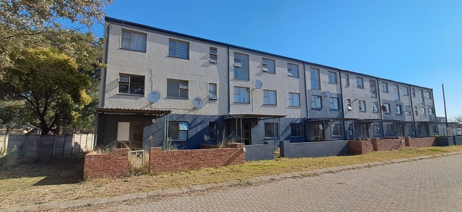 2 Bedroom Property for Sale in Madadeni J KwaZulu-Natal
