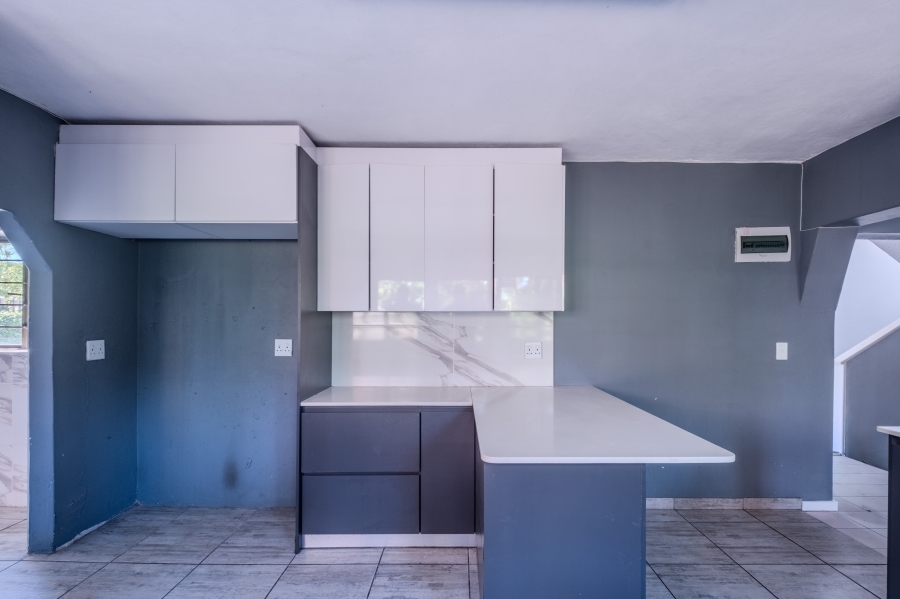 7 Bedroom Property for Sale in Prospect Hall KwaZulu-Natal