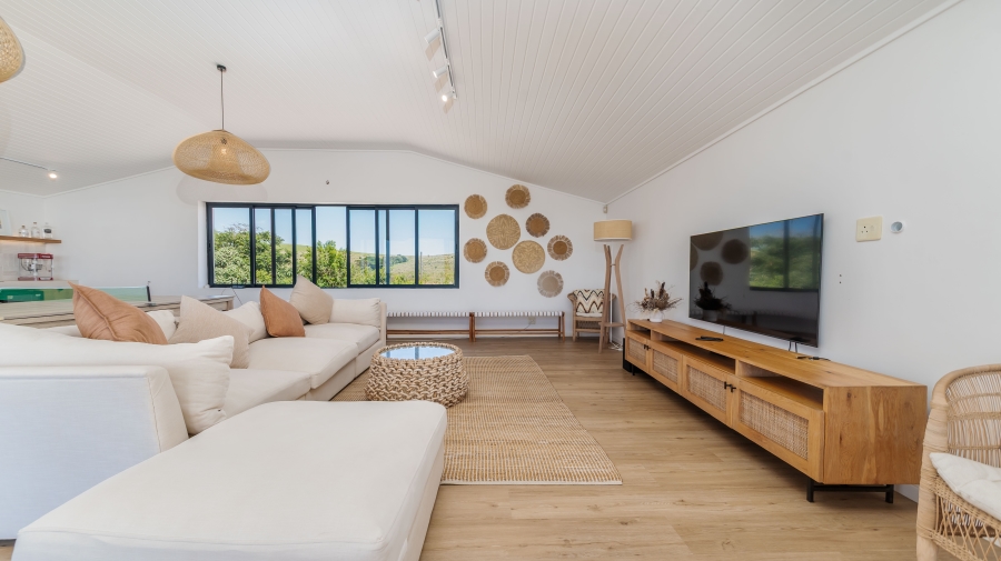 8 Bedroom Property for Sale in Zinkwazi Beach KwaZulu-Natal