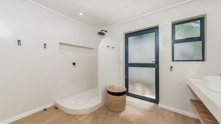 8 Bedroom Property for Sale in Zinkwazi Beach KwaZulu-Natal