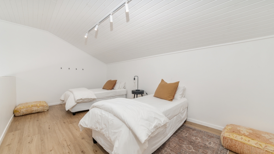 8 Bedroom Property for Sale in Zinkwazi Beach KwaZulu-Natal