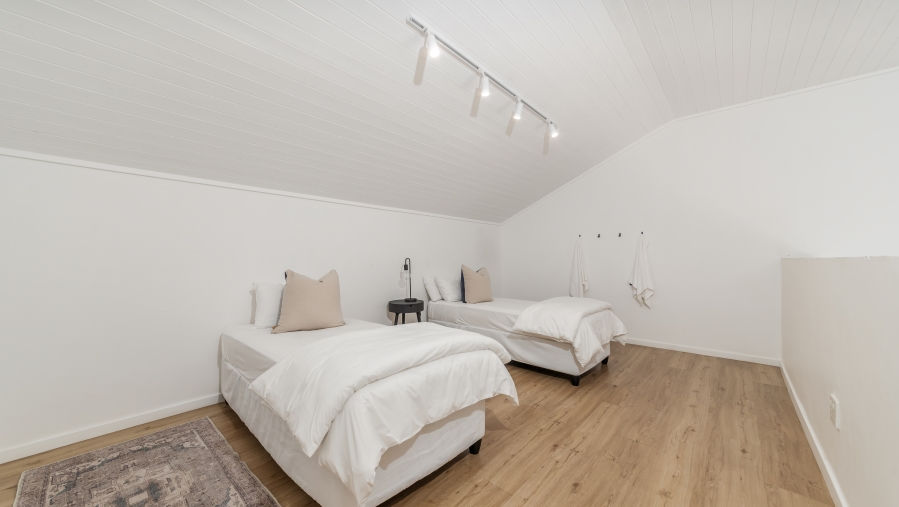 8 Bedroom Property for Sale in Zinkwazi Beach KwaZulu-Natal