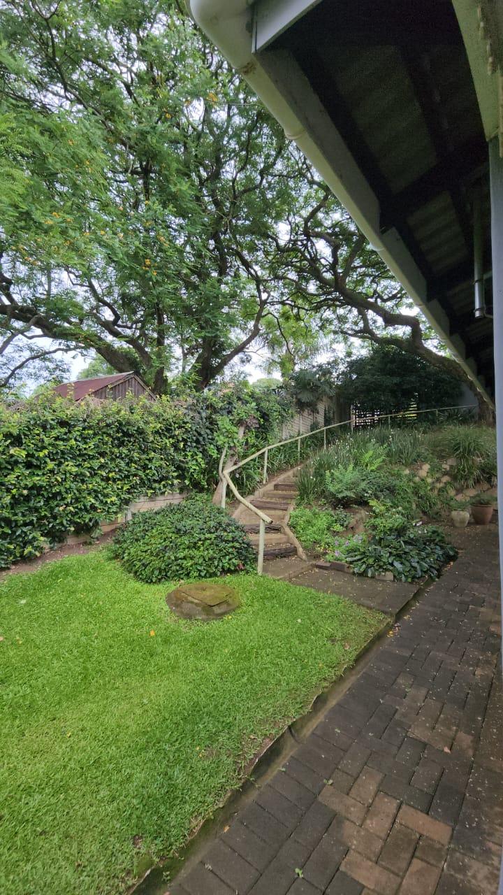 To Let 2 Bedroom Property for Rent in Waterfall KwaZulu-Natal