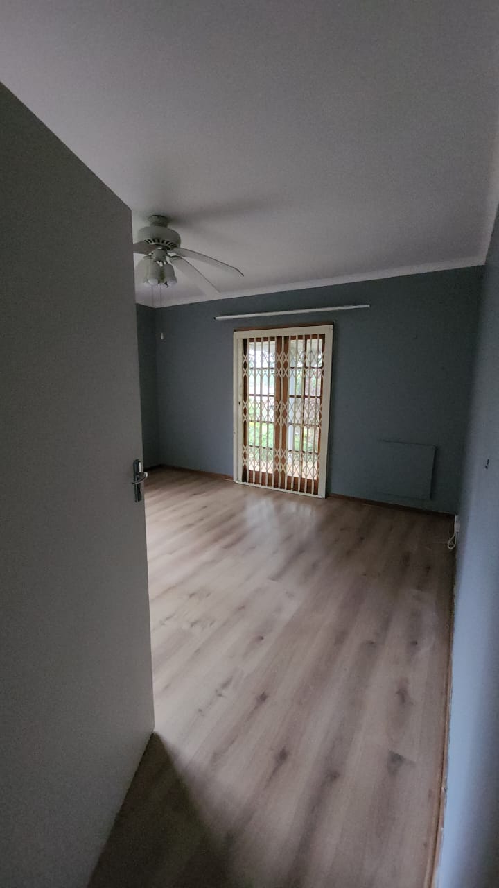 To Let 2 Bedroom Property for Rent in Waterfall KwaZulu-Natal