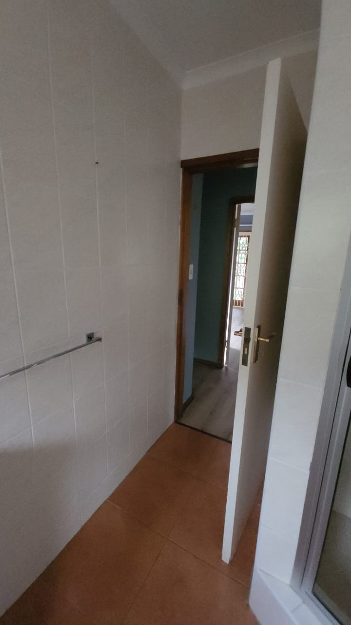 To Let 2 Bedroom Property for Rent in Waterfall KwaZulu-Natal