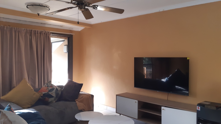 3 Bedroom Property for Sale in Amanzimtoti KwaZulu-Natal