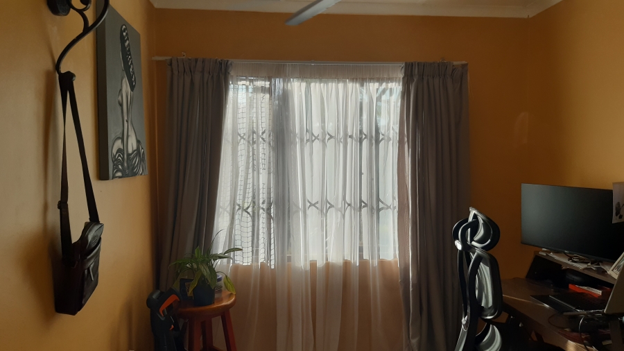 3 Bedroom Property for Sale in Amanzimtoti KwaZulu-Natal