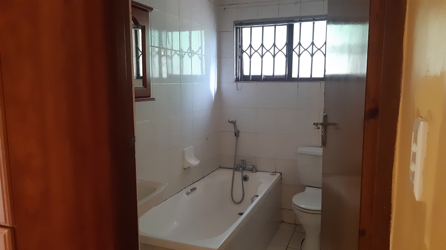 To Let 4 Bedroom Property for Rent in Amanzimtoti KwaZulu-Natal