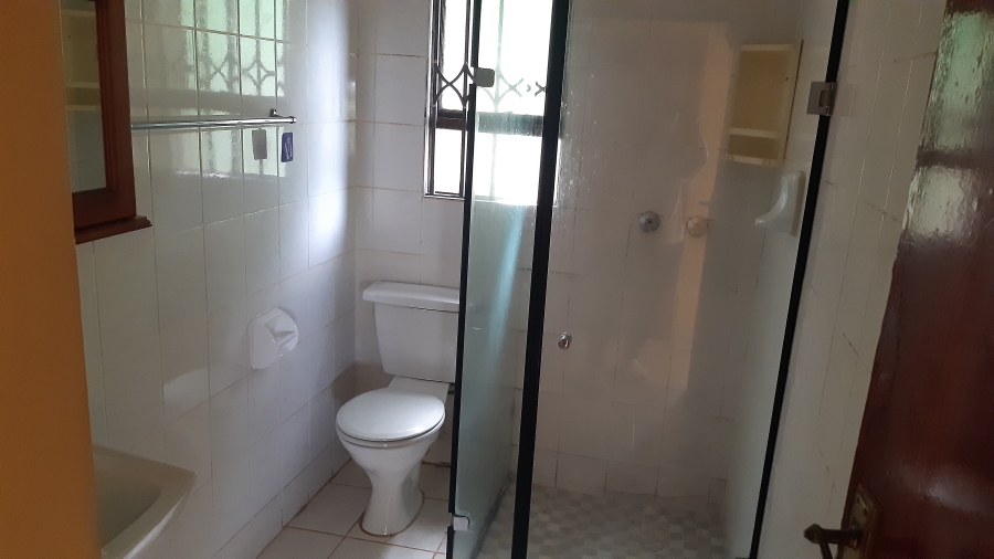 To Let 4 Bedroom Property for Rent in Amanzimtoti KwaZulu-Natal