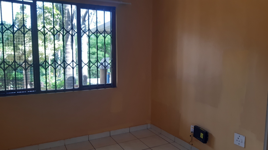 To Let 4 Bedroom Property for Rent in Amanzimtoti KwaZulu-Natal