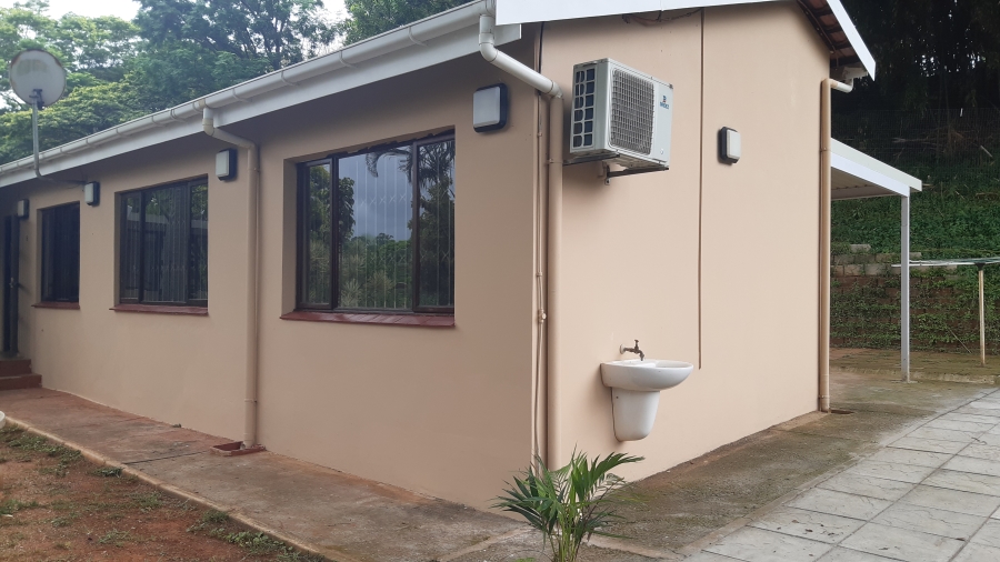 4 Bedroom Property for Sale in Amanzimtoti KwaZulu-Natal